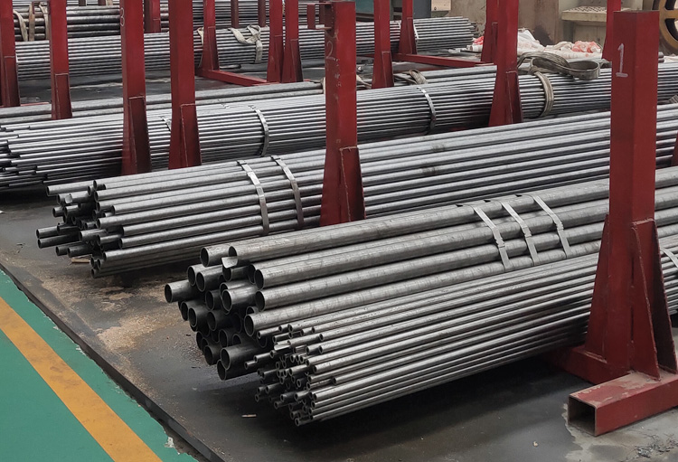 精拉管與無(wú)縫鋼管的區(qū)別及具體生產(chǎn)工藝 精拉管與無(wú)縫鋼管的區(qū)別及具體生產(chǎn)工藝